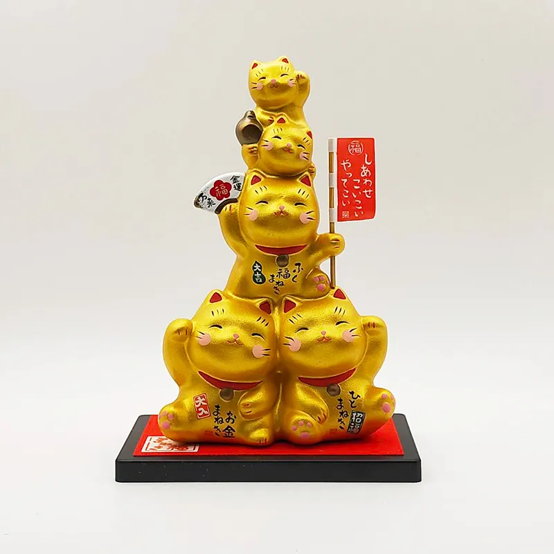 Japanese Lucky Charm Maneki-Neko Gold